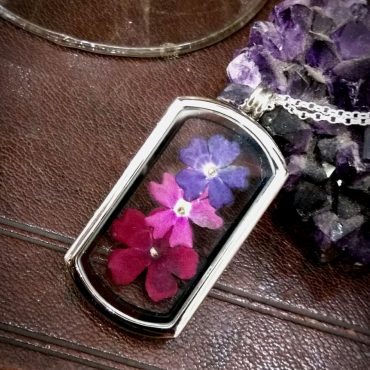 Three Flower Locket Three Flower Locket
