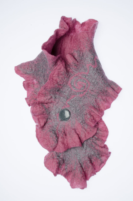 Ruffled Neck-Piece ‘Jane’... Ruffled Neck-Piece ‘Jane’...