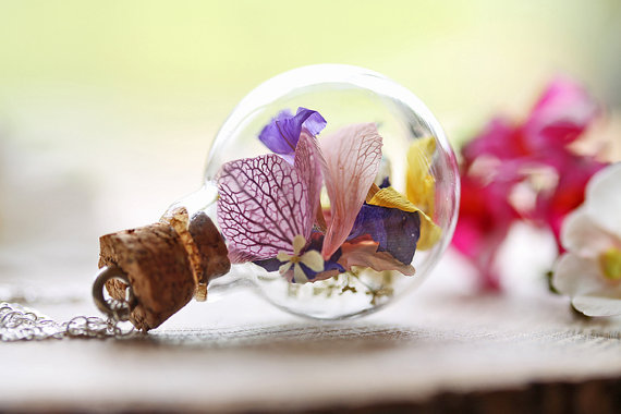 Real Wildflower Necklace... 