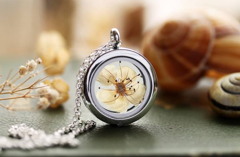 Strawberry Blossom Silver... Strawberry Blossom Silver...