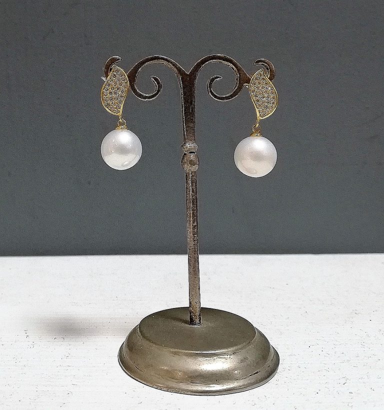 Perfect Pearl Drop... Perfect Pearl Drop...