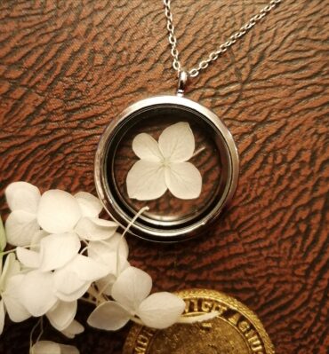 Sevenbark Locket